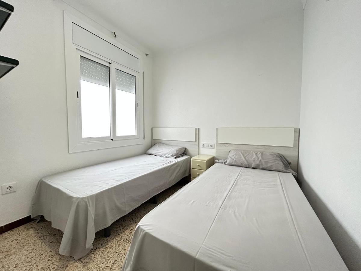 Apartamentos Playa La Perola Roses Luaran gambar